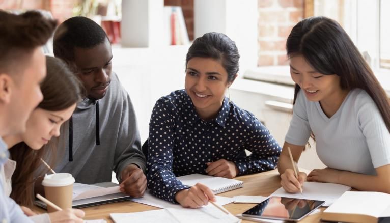 ROOTS : Sensibiliser les jeunes des quartiers prioritaires