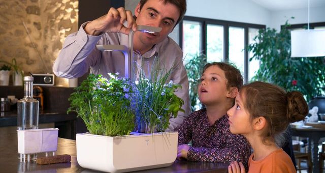 Ateliers de découverte STEM : Éveiller des vocations dès le plus jeune âge